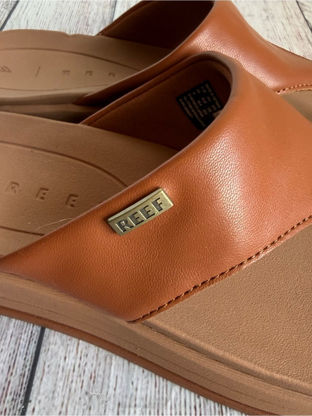 REEF Aura Serenity Platform Flip Flop Shoes 8 - Picture 3 of 9